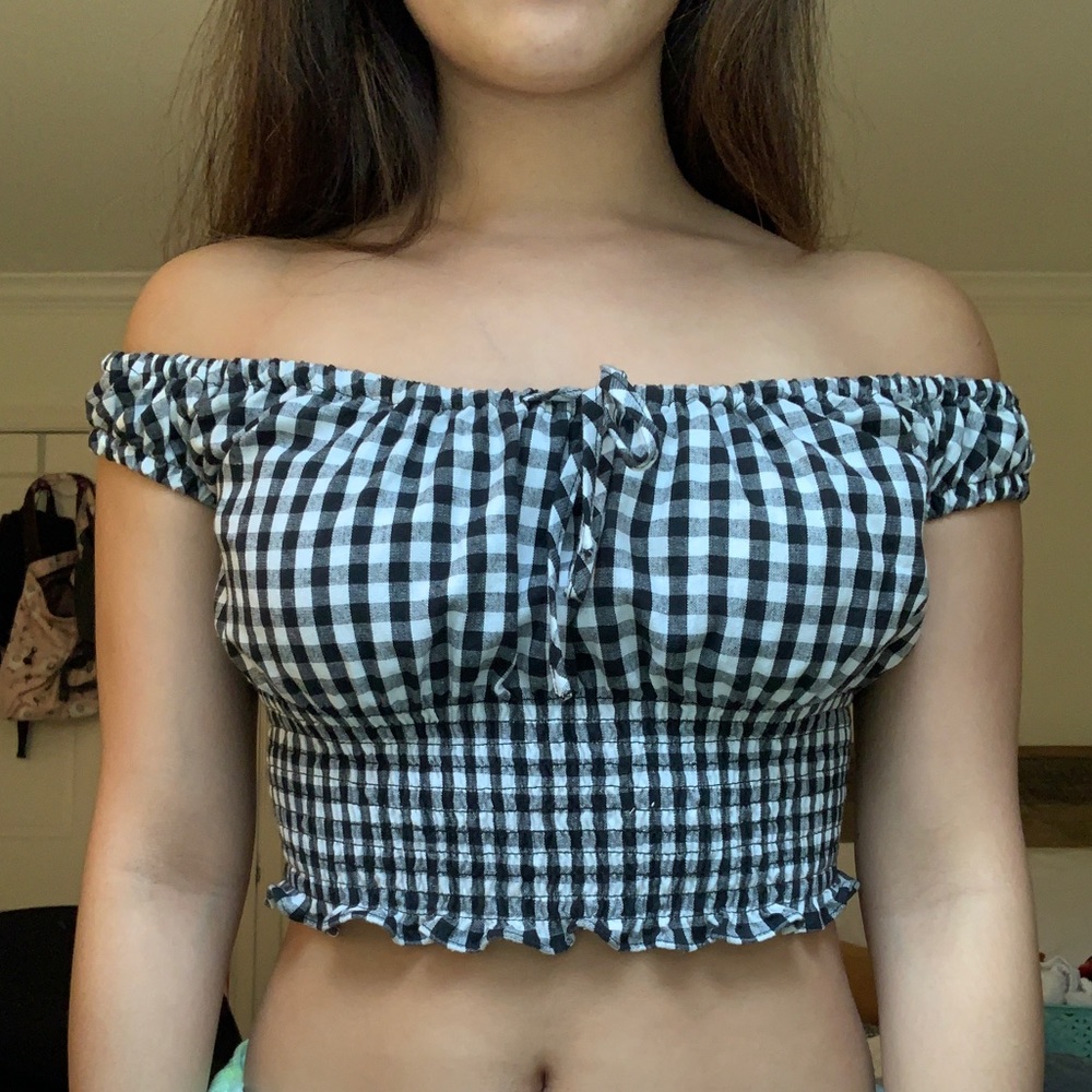 Brandy Melville cropped plaid top